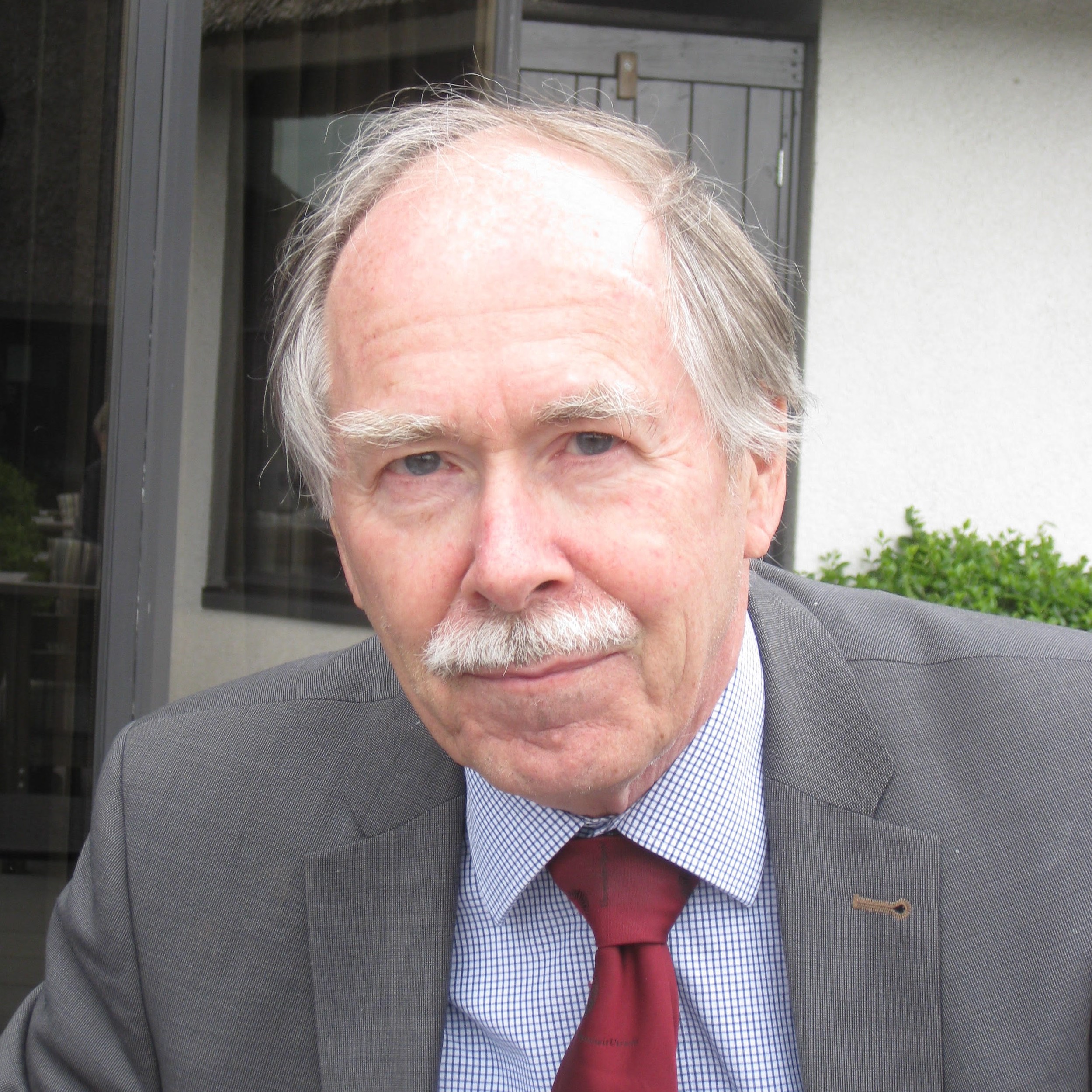 Prof. dr. G. 't Hooft